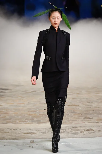 Look 31